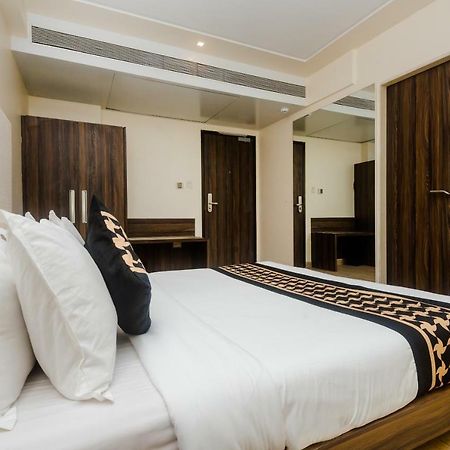 Mumbai House Hotel Juhu 外观 照片