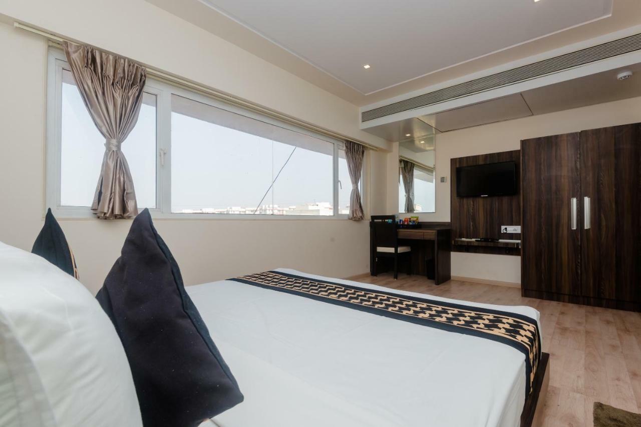 Mumbai House Hotel Juhu 外观 照片