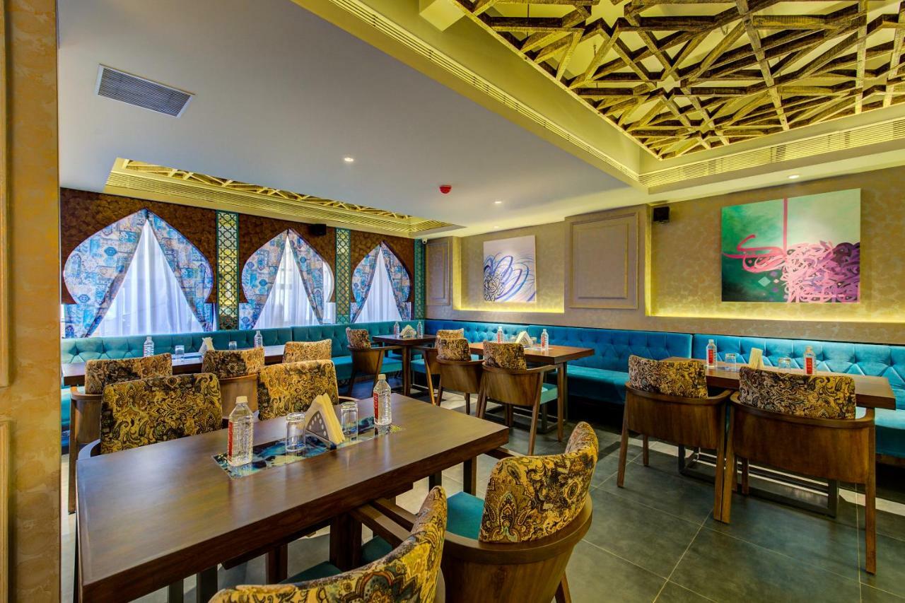 Mumbai House Hotel Juhu 外观 照片